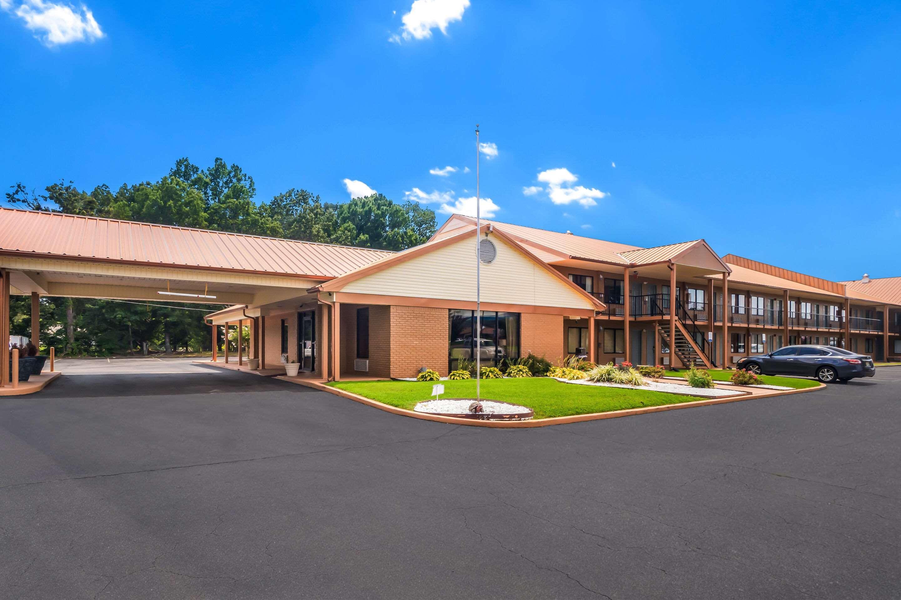 Quality Inn & Suites Corinth West Exterior foto