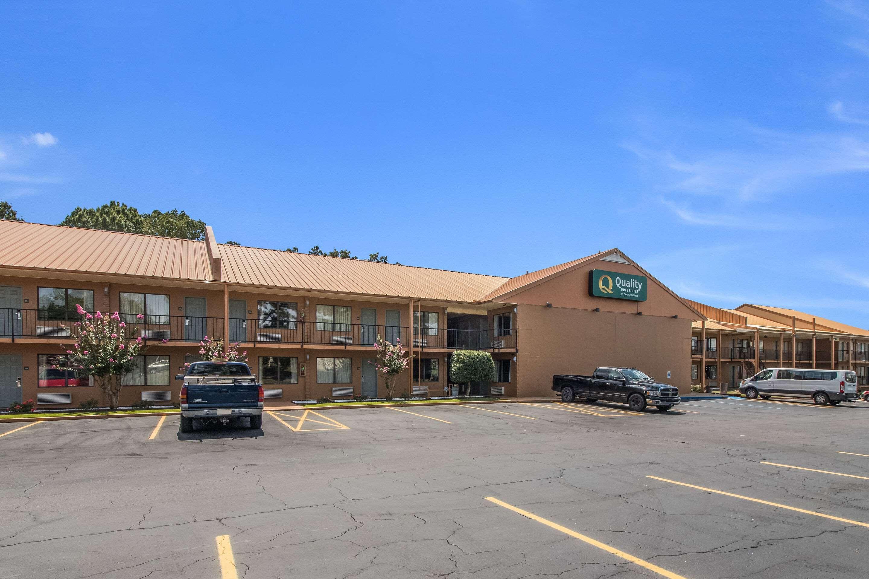 Quality Inn & Suites Corinth West Exterior foto