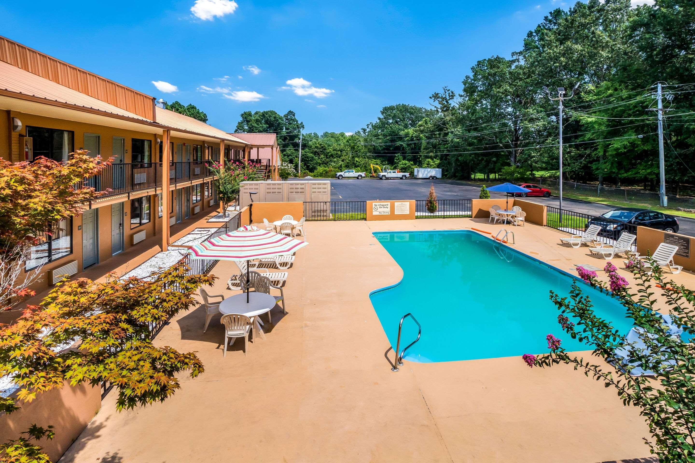 Quality Inn & Suites Corinth West Exterior foto